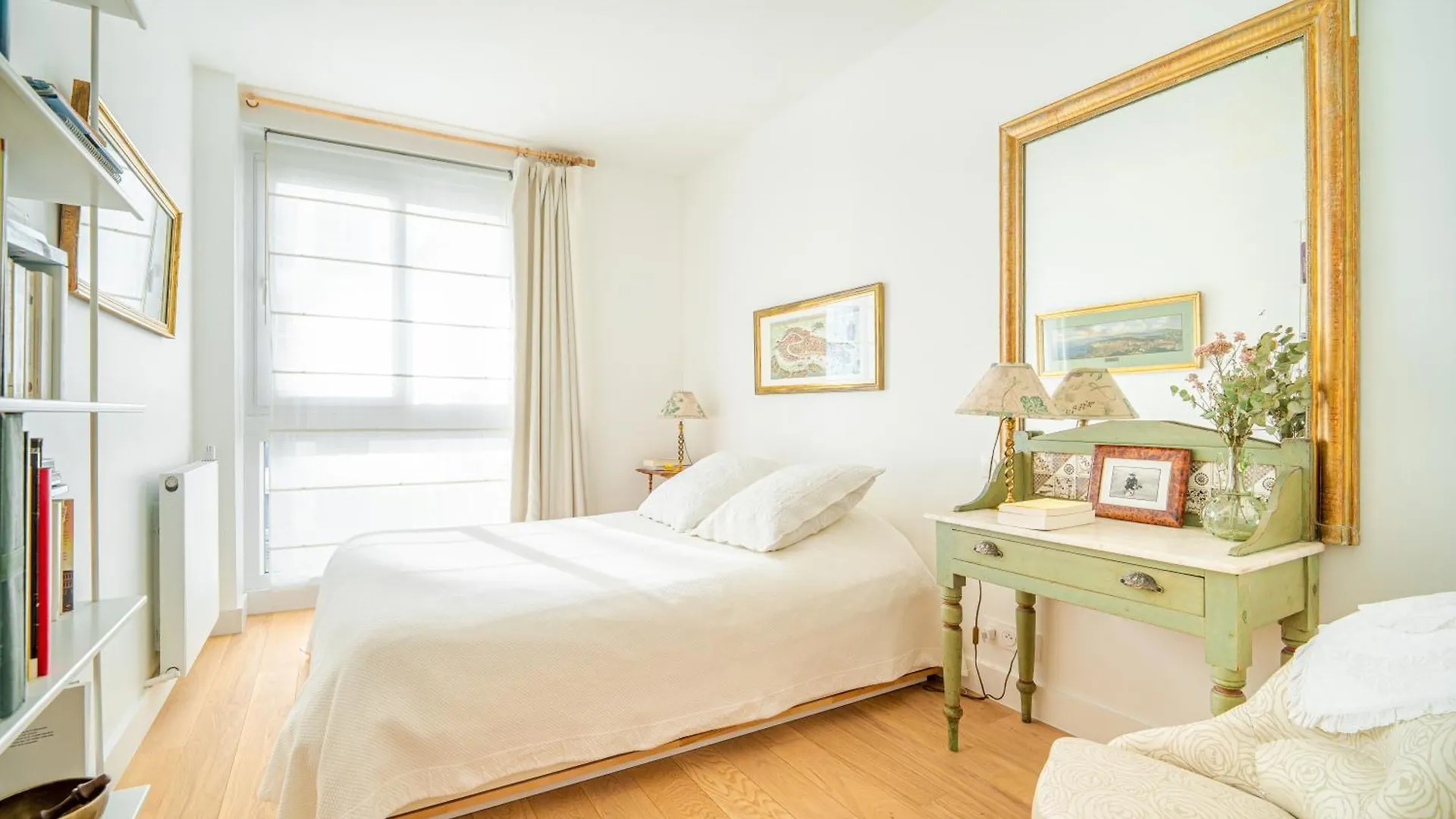 Lovely Apartment With View Paris
