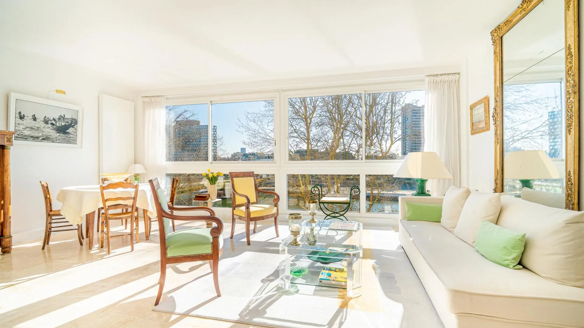 Lovely Apartment With View Paris