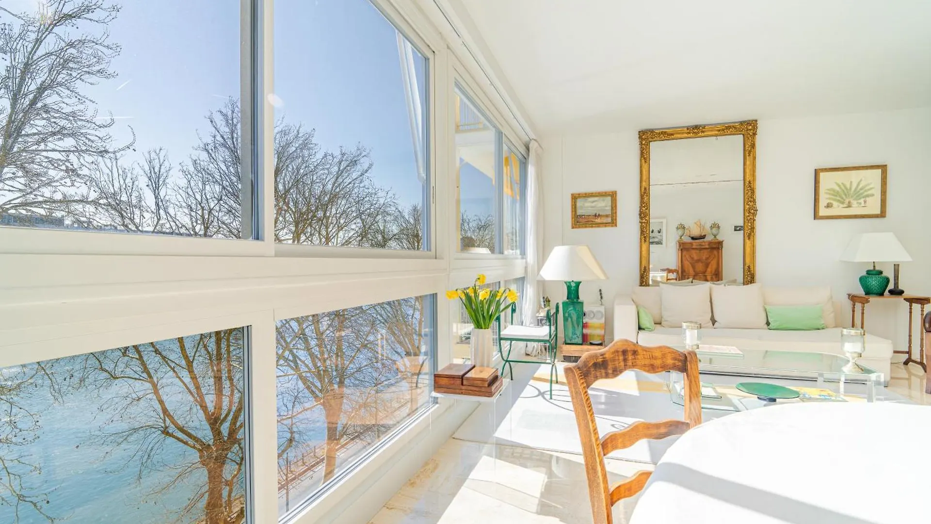 Lovely Apartment With View Paris