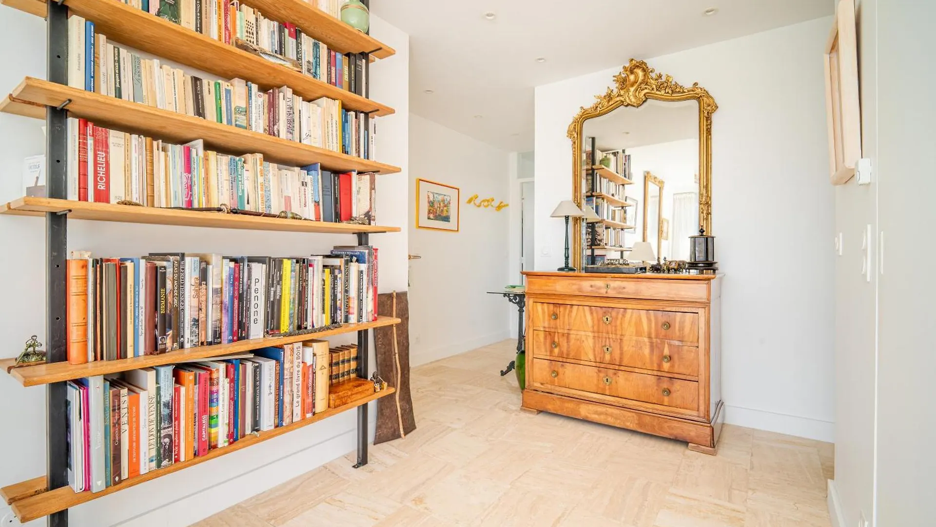 Lovely Apartment With View Paris