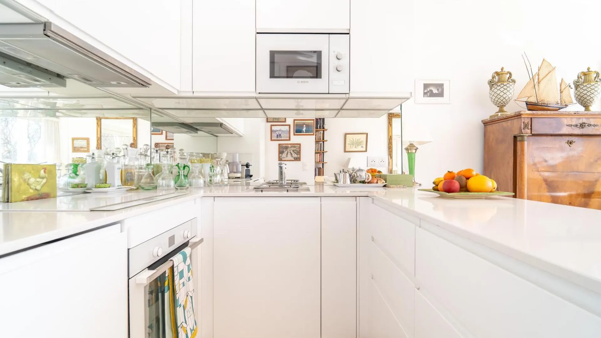 Lovely Apartment With View Paris France